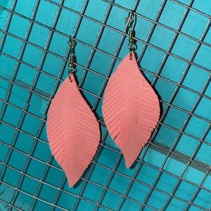 Light pink feather earrings